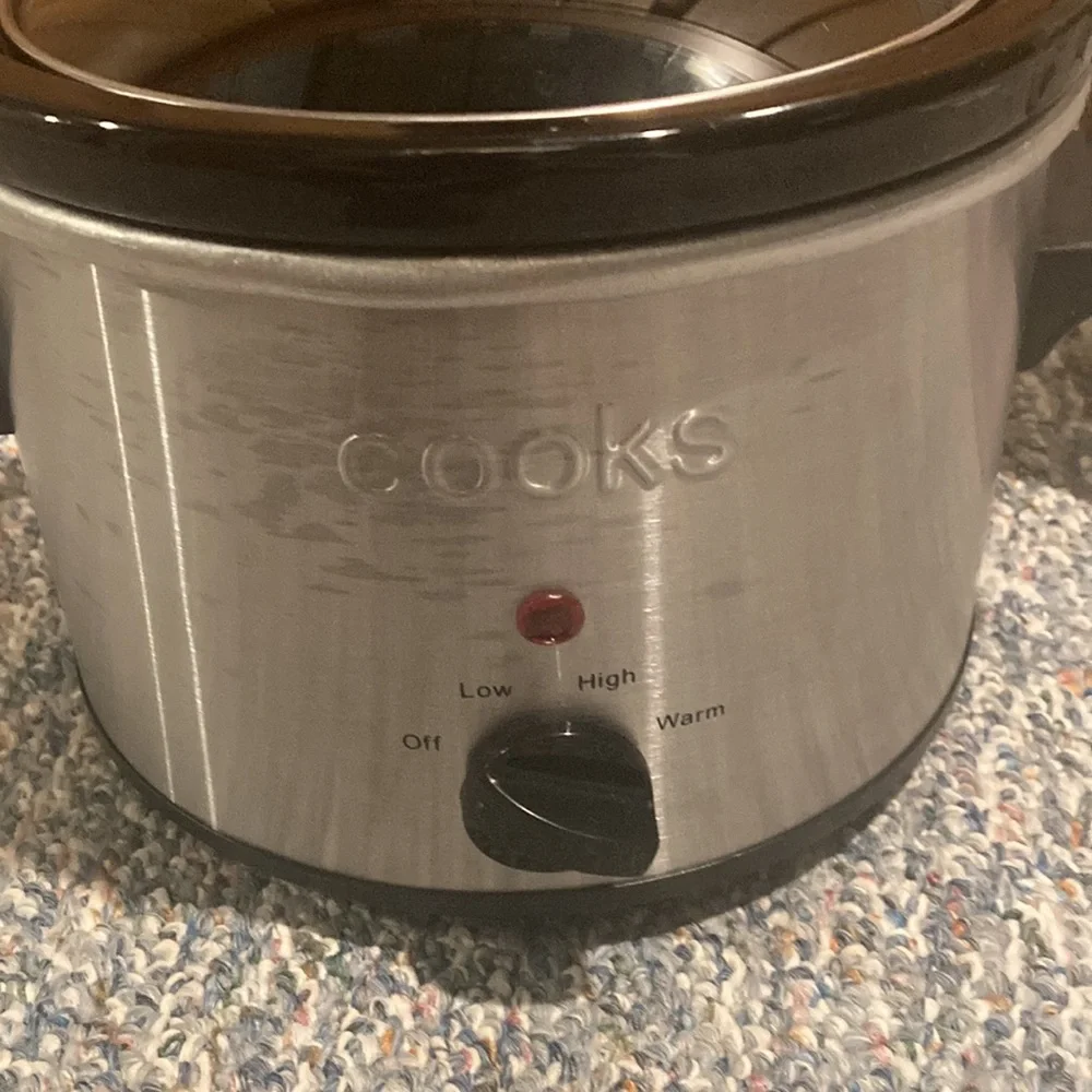 Cooks 1.5qt Slow Cooker - Picture 2 of 2